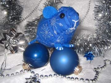 Blue & Silver Guinea Pig Ornament
