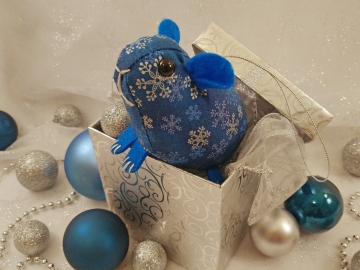 Blue Snowflakes 3 Guinea Pig Ornament