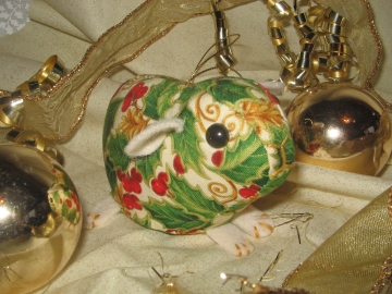 Gold Holly Guinea Pig Ornament