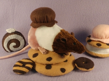 Neapolitan "Nea" Rat Plushie